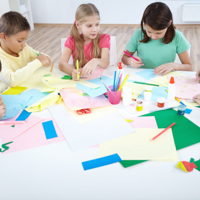 chidren learnng throgh activities