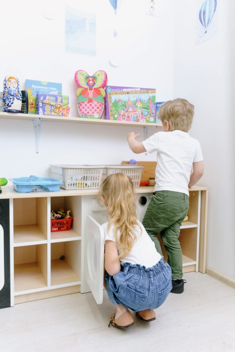 kids organizing their toys